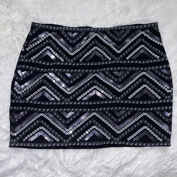 Express Sequined Miniskirt (M) - Picture 1 of 3